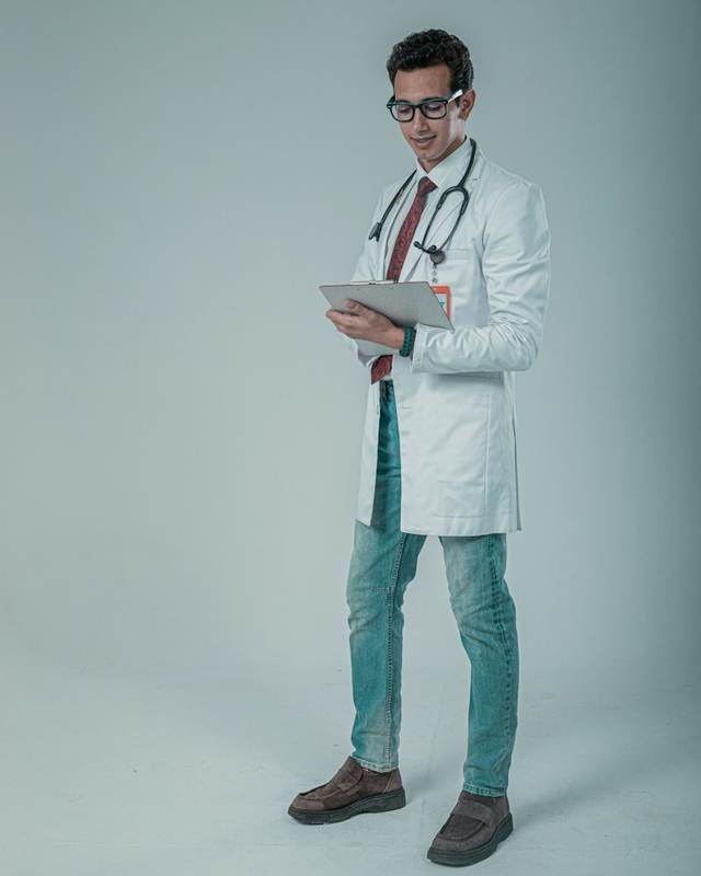 Ivory Short Trench